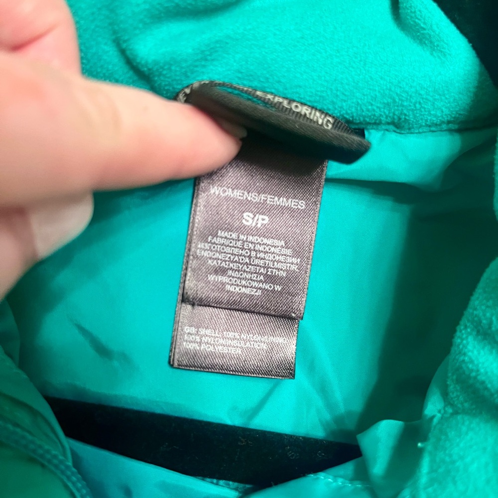 The North Face Puffer Vest - Picture 5 of 5